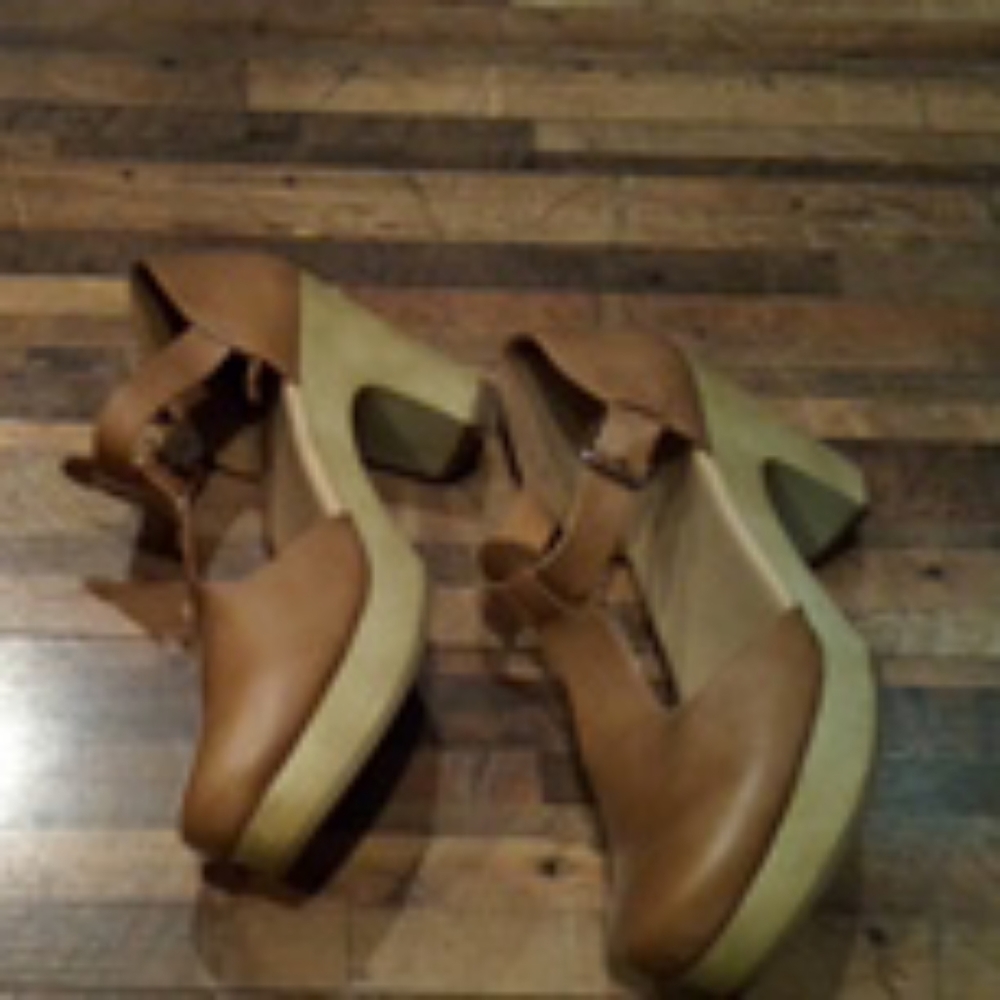 T-strap Mary Jane heels